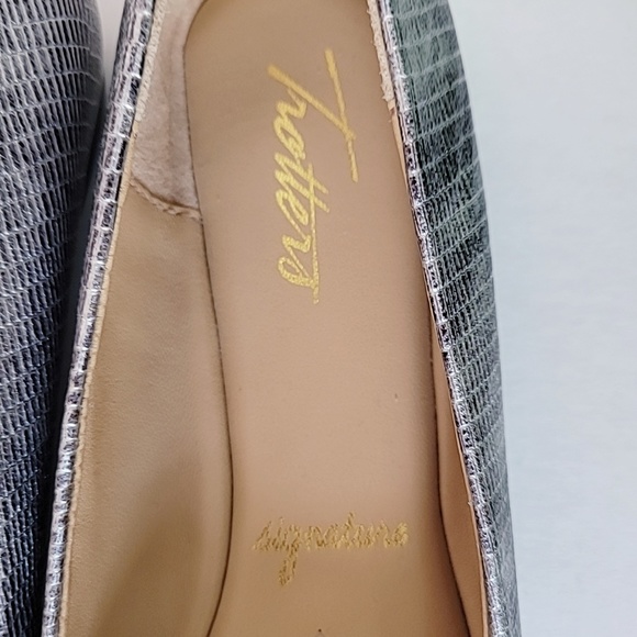 NWOT Trotters Estee Women Leather Ballet Flats Size 7.5W - Picture 3 of 8